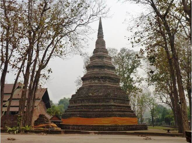 Templo de Wat Chedi Luang en Chiang Saen