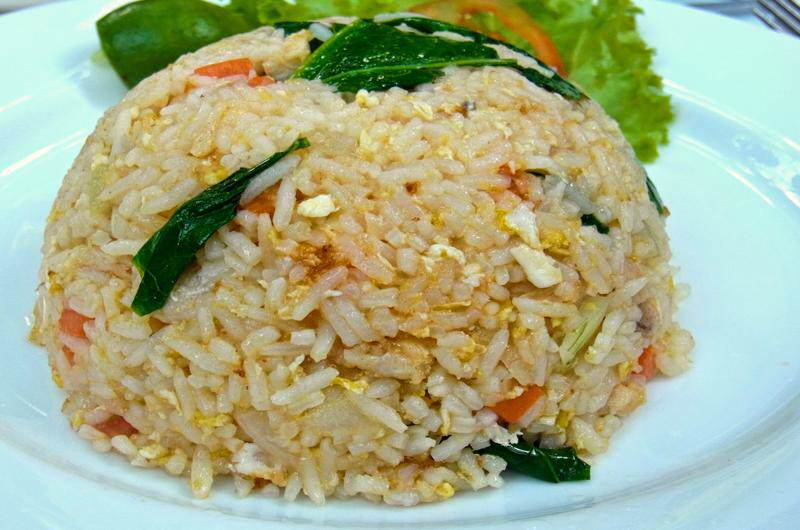 arroz frito tailandés