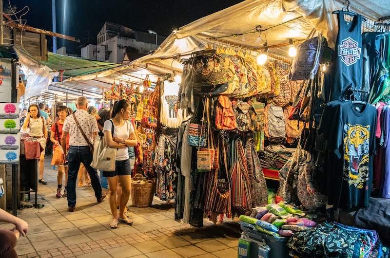 compras en Tailandia mercado nocturno Night Bazar