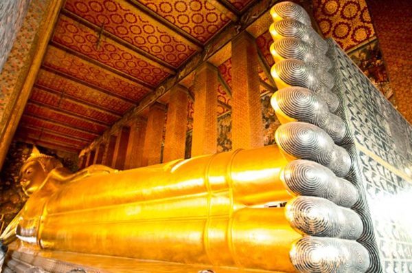 Wat Pho El templo de Buda reclinado